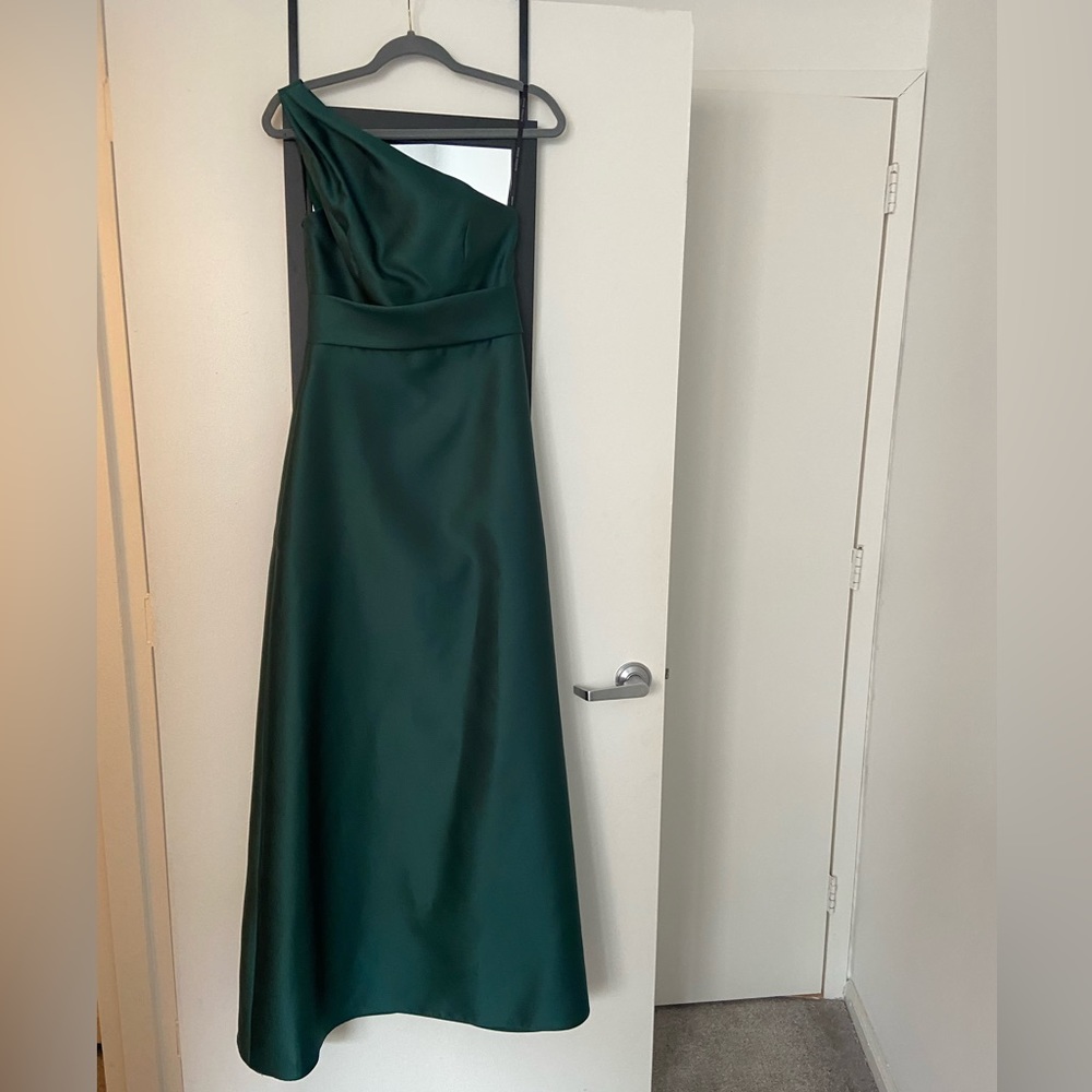 Alfred Sung emerald green gown